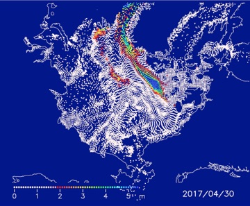 Figure 6：Distribution of particles for April 30, 2016, which are first arrayed over the ice-covered area on December 1, 2015 and are moved based on the satellite-derived daily-ice velocity.